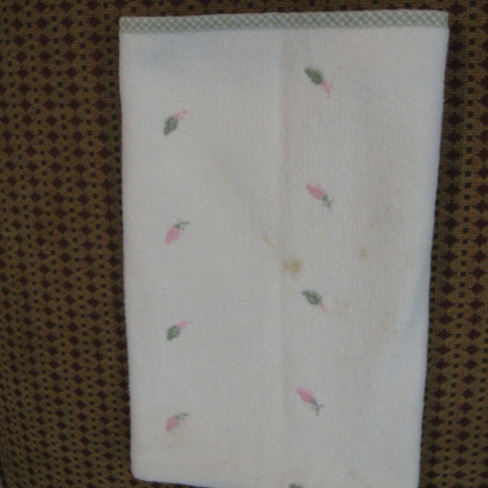 Croscill Hand Towel Rosebuds
